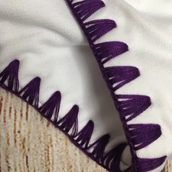 Bar lll White Stitched Bikini Swim Bottoms Size Medium - Picture 5 of 8